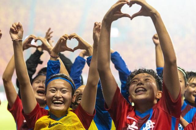 东契奇35+11+11独行侠胜热火 KD35分太阳擒龙