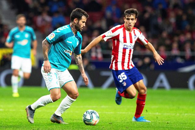 波士顿马拉松：肯尼亚选手包揽男女组冠军 双双实现卫冕