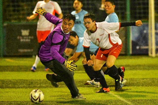 雄鹿终结3连败送黄蜂10连败 猛龙送火箭3连败